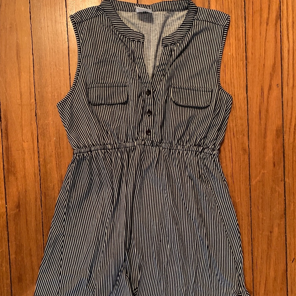 Maternity sleeveless top